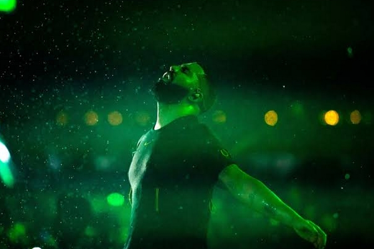 Cantor famoso de 32 anos se lança como empresário e anuncia venda de maconha