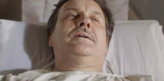 Éramos Seis: Júlio morre na frente da família Éramos Seis - Júlio morre (Reprodução/TV Globo)