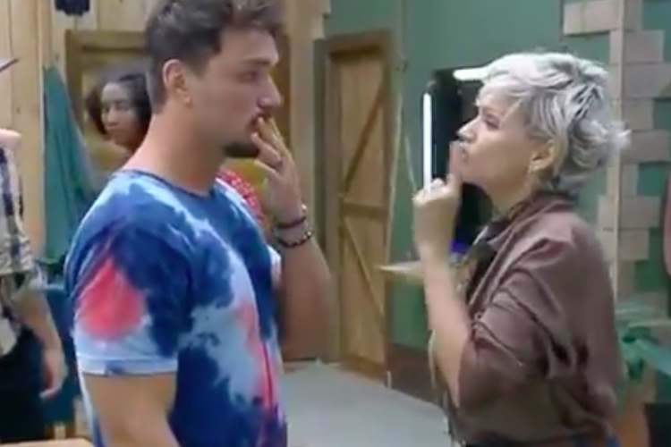 A Fazenda 11: Andréa Nóbrega e Lucas Viana discutem e peão dispara: “Tá passando vergonha”