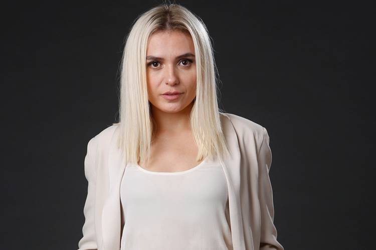 Monica Iozzi compartilha foto de infância: “Não mudei nada”