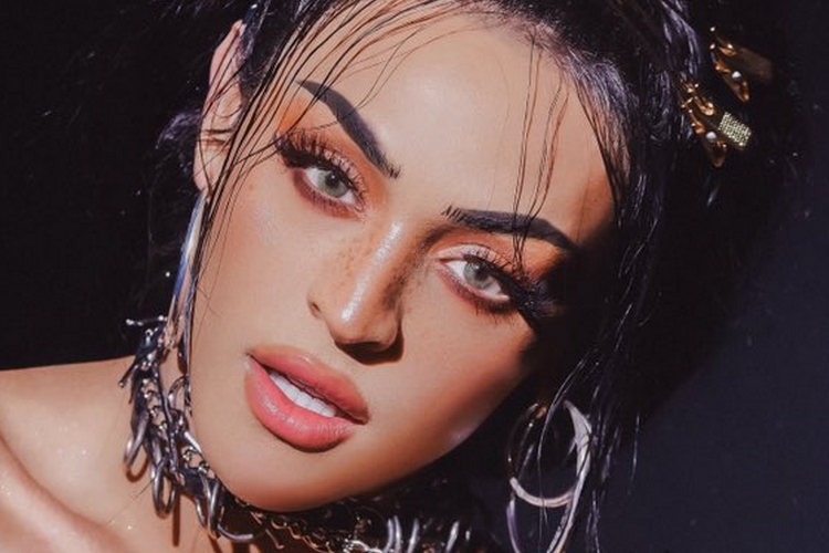 Pabllo Vittar posta foto no Instagram e é elogiada por artistas
