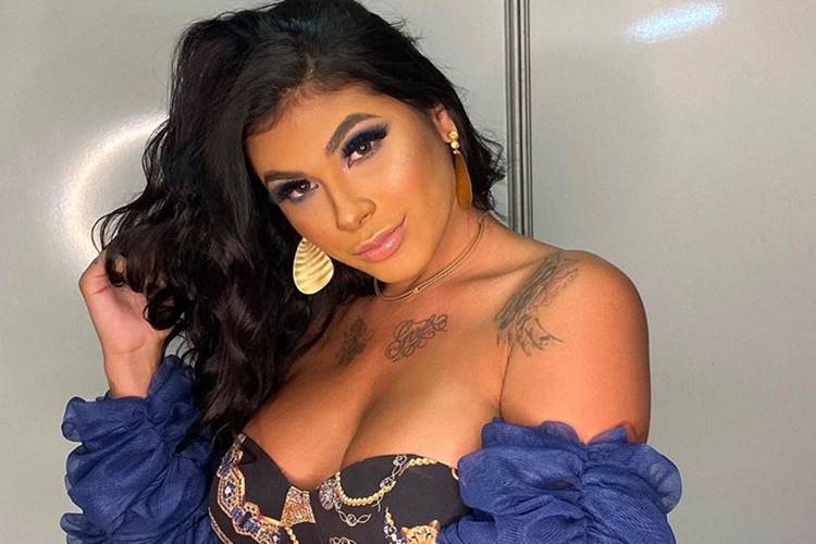 Funkeira Pocah revela como seu namorado a conquistou