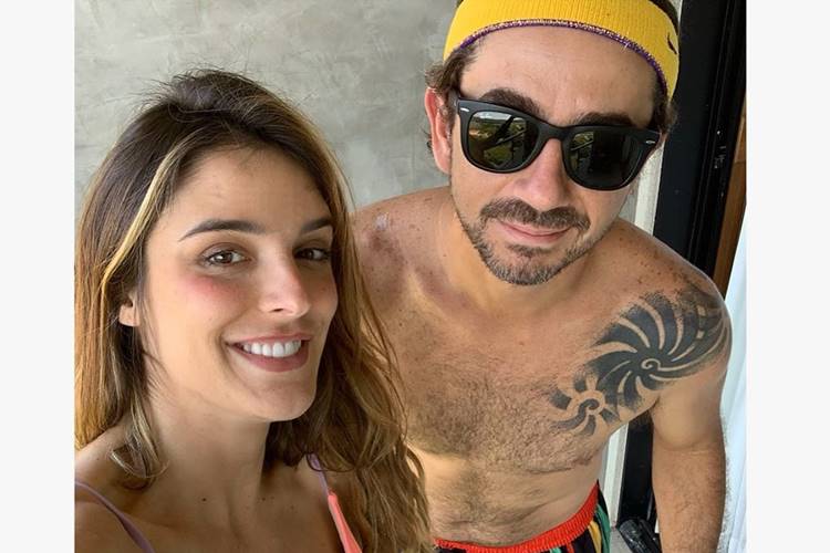 Rafa Brites abre álbum do casamento com Felipe Andreoli