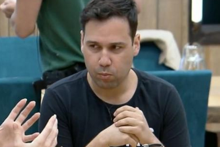 A Fazenda 11: Viny Veira relembra morte de famosa cantora e lamenta tragédia