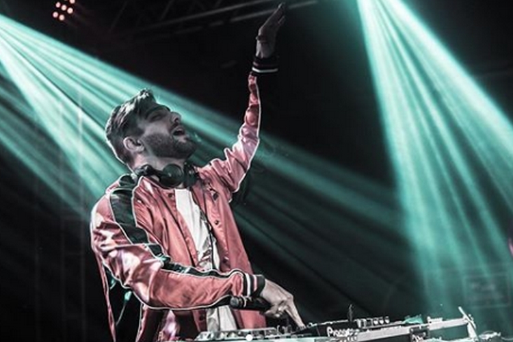 Aos 27 anos, famoso cantor sofre grave acidente com equipe no interior de São Paulo