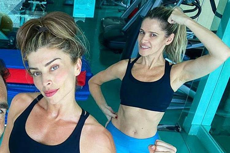 Grazi Massafera e Ingrid Guimarães malham antes da ceia de Natal