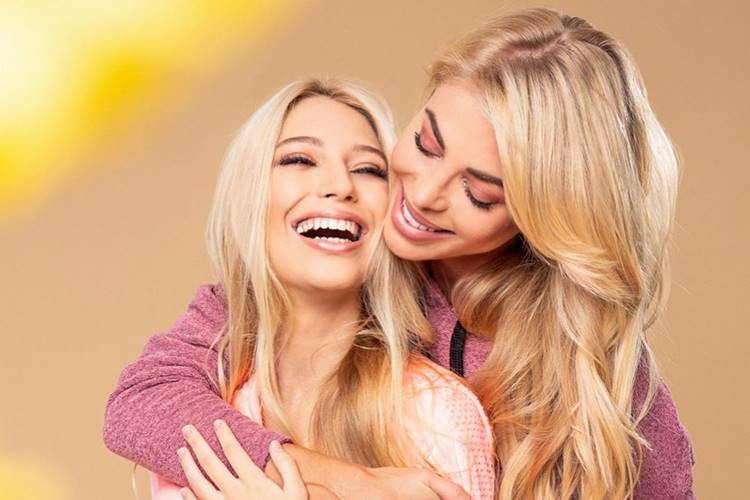 Filha de Caroline Bittencourt homenageia a mãe no dia do aniversário