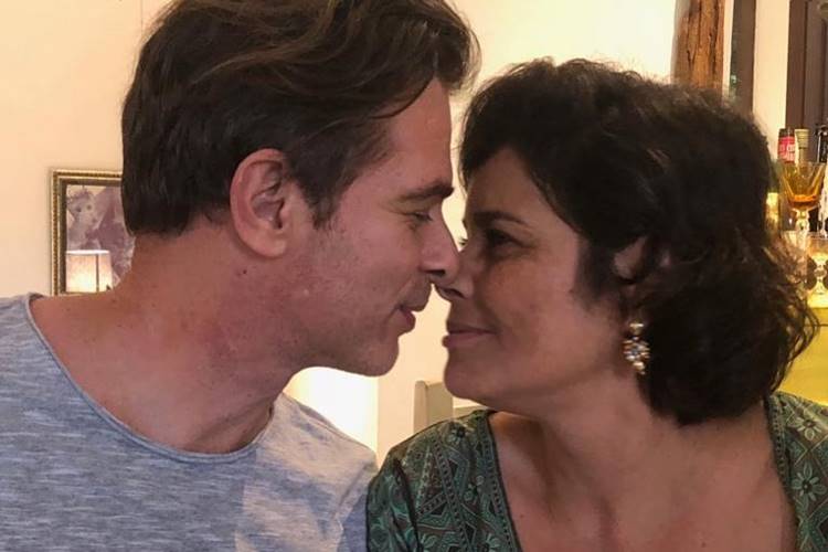 João Vitti e Valéria Alencar oficializam casamento