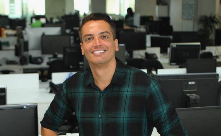 Agora é oficial: Léo Dias assina contrato com a Rede TV!