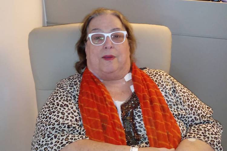 Após ser demitida do SBT, Mamma Bruschetta chora ao ser contratada por famosa emissora