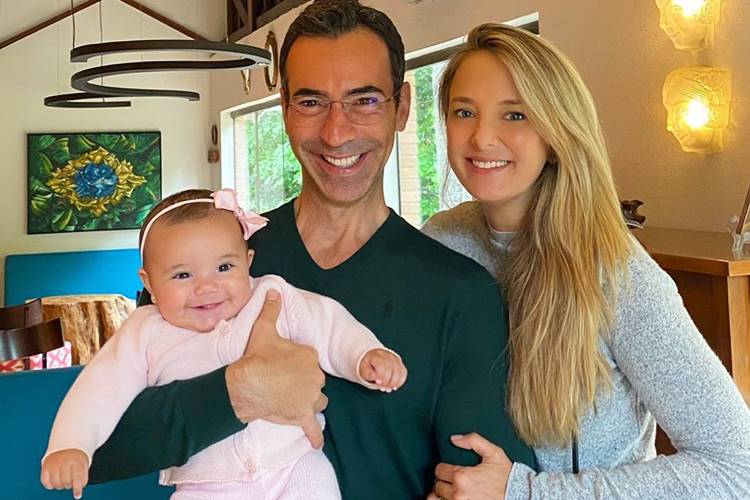 Cesar Tralli celebra dois anos de casado: “Muito amor envolvido”