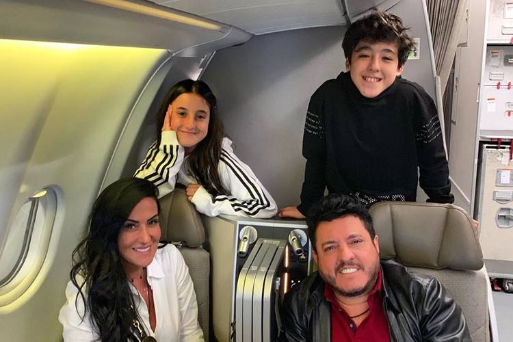 Marianne, mulher do sertanejo Bruno, surpreende ao mostrar decoração natalina em sua mansão