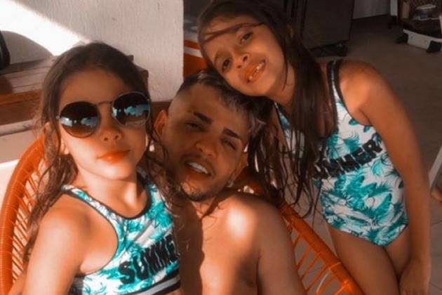 MC WM e filhas Kamily e Thalliny - Reprodução/Instagram