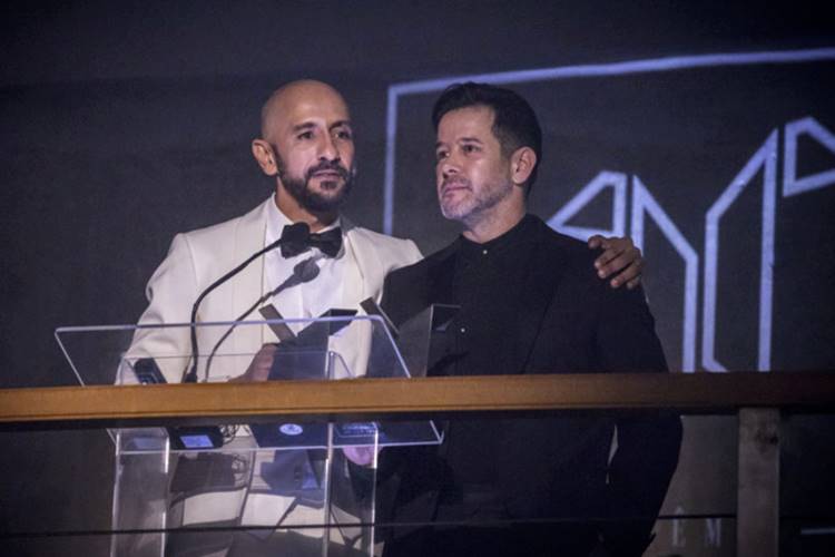 Amor de Mãe: Raul termina amizade com Álvaro