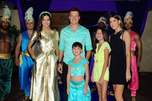 Rodrigo Faro e Família