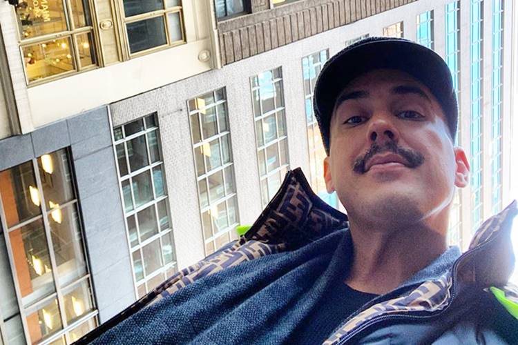 André Marques curte passeio em Nova York