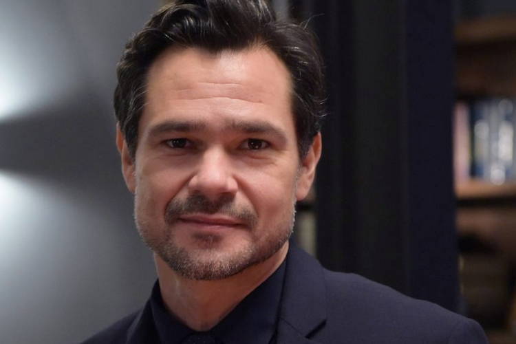 No ar em ‘Amor Sem Igual’, ator desabafa sobre cansaço com novelas bíblicas da Record