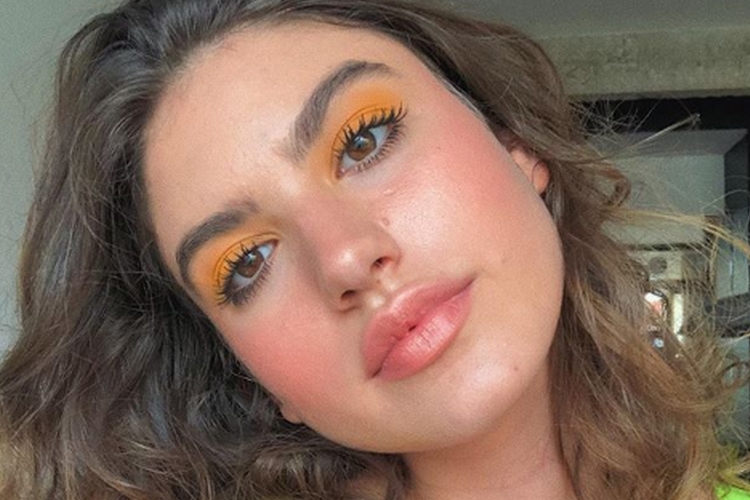 Giovanna Grigio celebra aniversário de 22 anos e emociona com reflexão