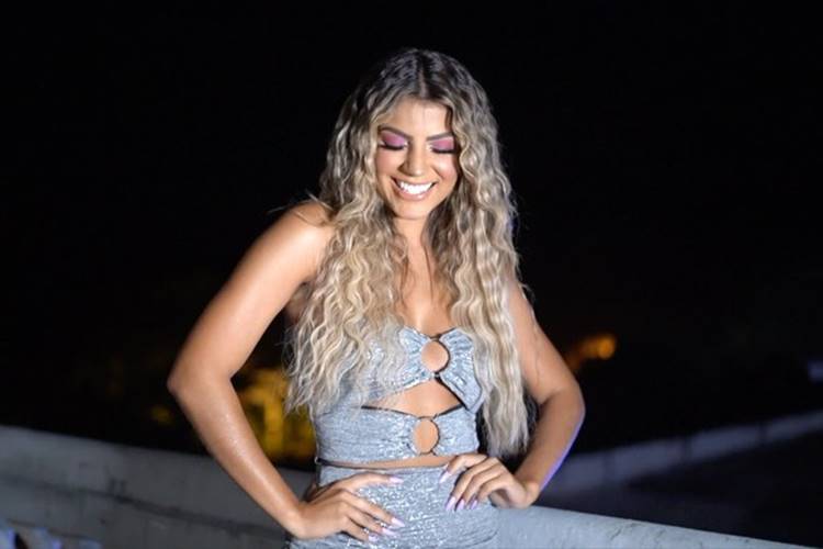 Após festa, Hariany Almeida faz agradecimento