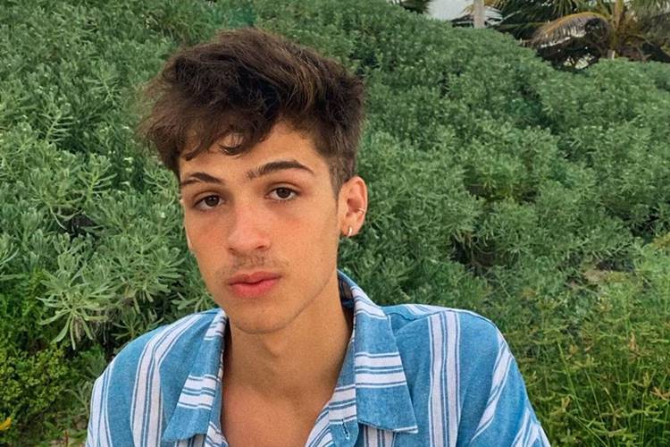 Filho de Leonardo, João Guilherme recebe crítica e ironiza