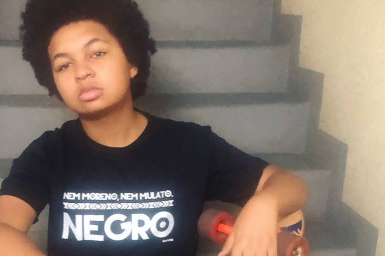 JP Rufino sofre ataque racista na web e expõe usuário