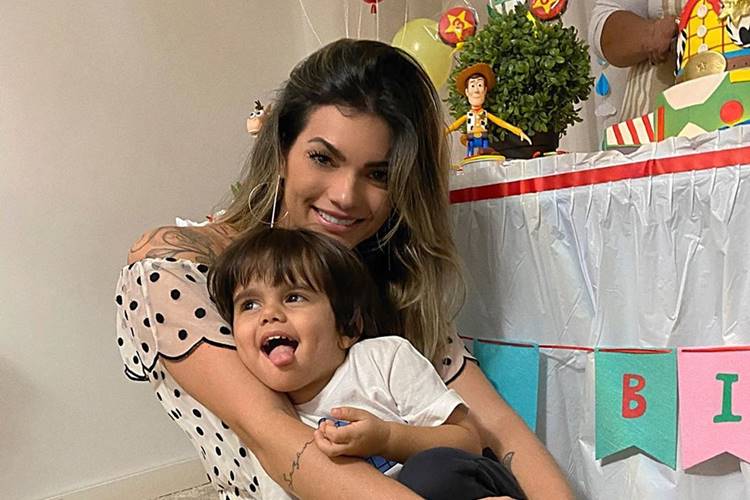 Kelly Key celebra três anos do caçula em Portugal