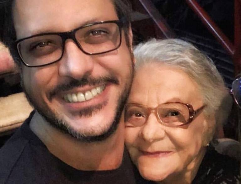 Lúcio Mauro Filho faz declaração para a avó em dia de aniversário