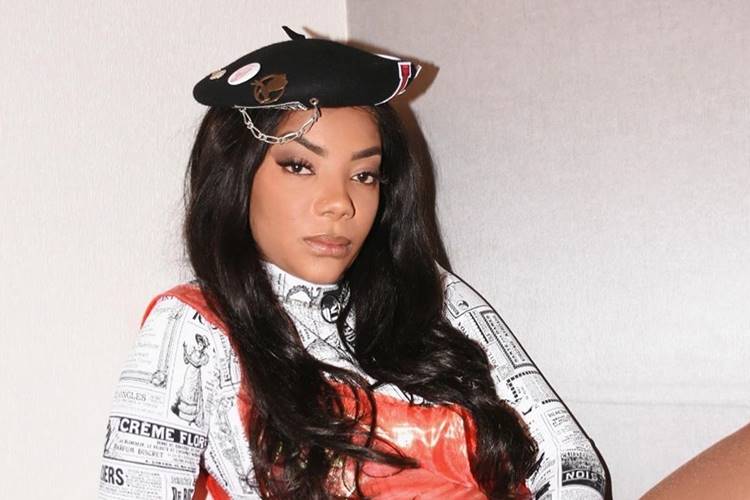 Após infância humilde, Ludmilla revela que está aprendendo a falar inglês