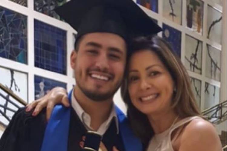 Liz Vargas, ex de Leonardo, mostra formatura do filho Matheus e faz agradecimento ao sertanejo e Poliana