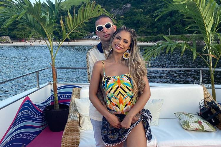 Mc Guimê parabeniza a esposa, Lexa, por mais uma conquista