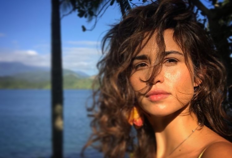 Nanda Costa dá dicas para atrair boas energias em 2020