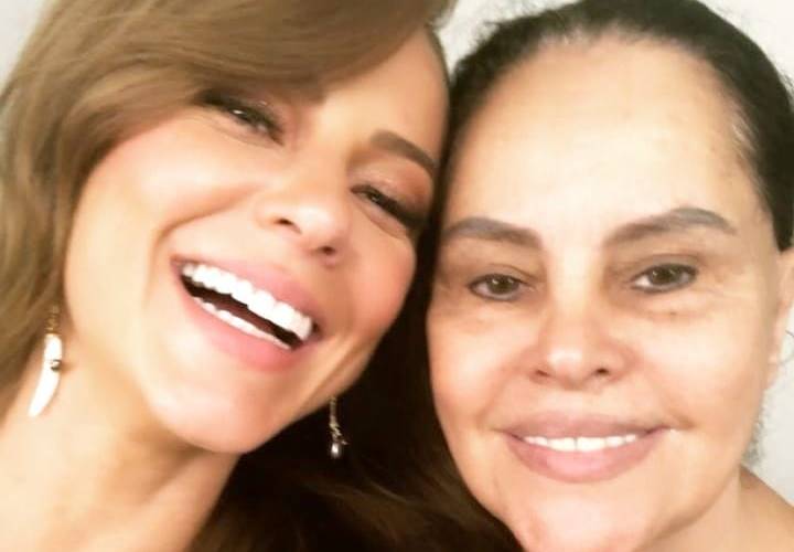 Paolla Oliveira declara amor pela mãe: “Visita mais amada”