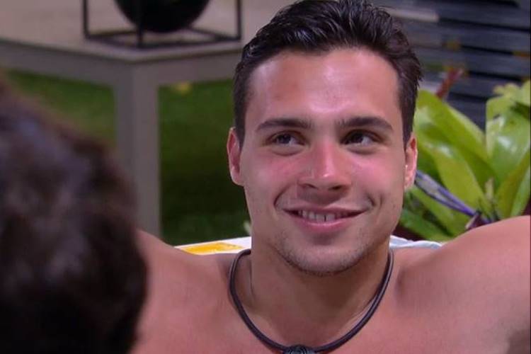 BBB20: “Eu volto. O Brasil gosta de mim”, afirma Petrix sobre paredão