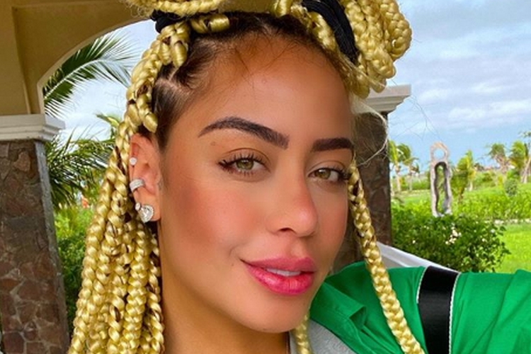 Com rumor de gravidez, Rafaella Santos desabafa sobre problemas e manda indireta suspeita