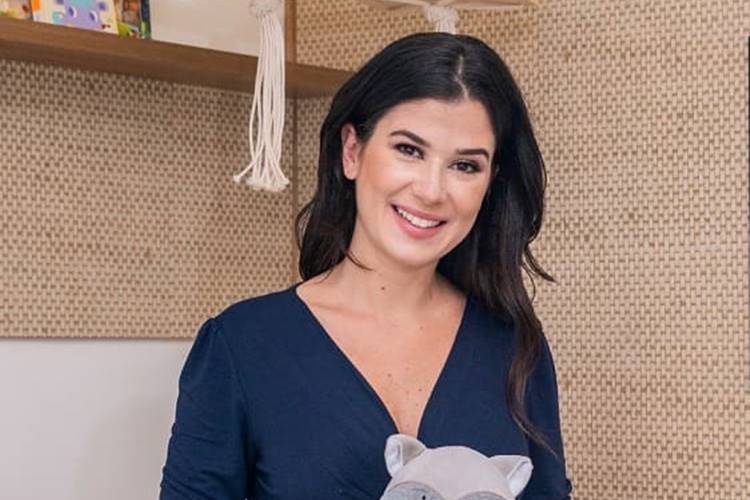 Renata Abravanel exibe detalhes do quarto do filho caçula, André