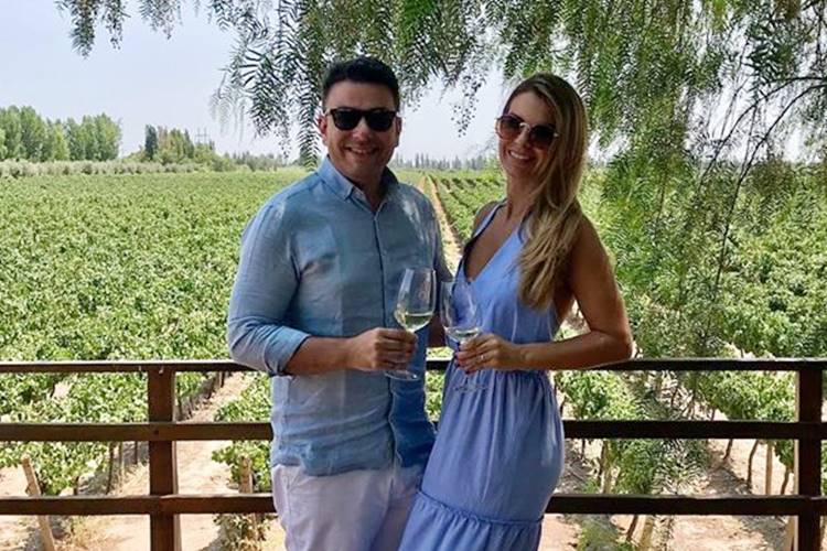 Robson Jassa e a mulher, Poliana, curtem férias na Argentina