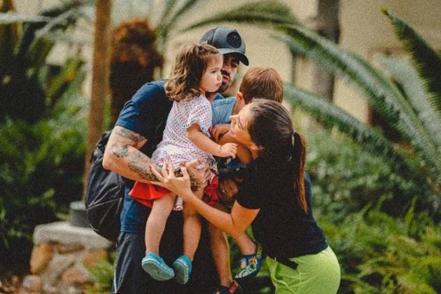 Rodrigo, Adriana e os filhos Rodrigão