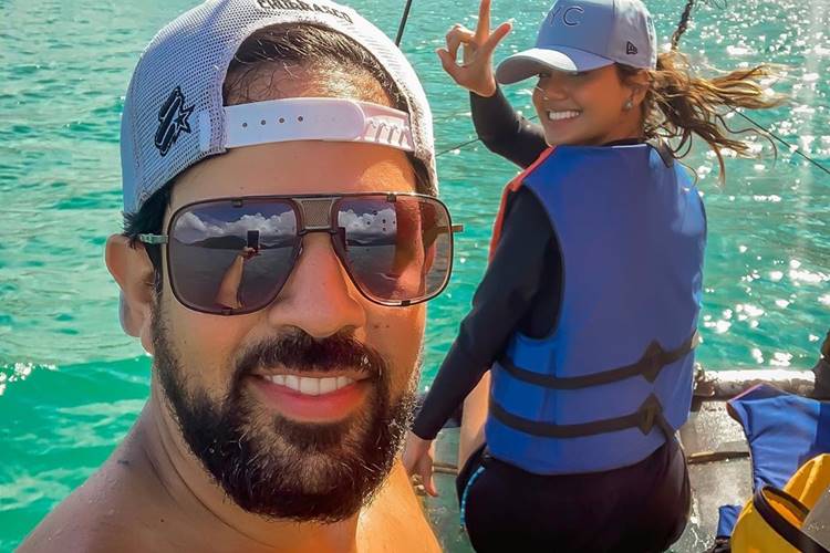 Sorocaba brinca ao ver os genitais do filho no ultrassom