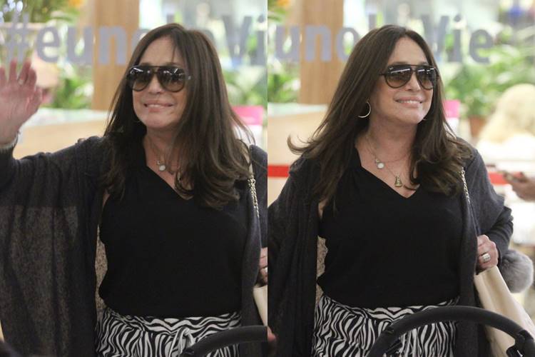 Susana Vieira passeia pelo Rio e esbanja simpatia