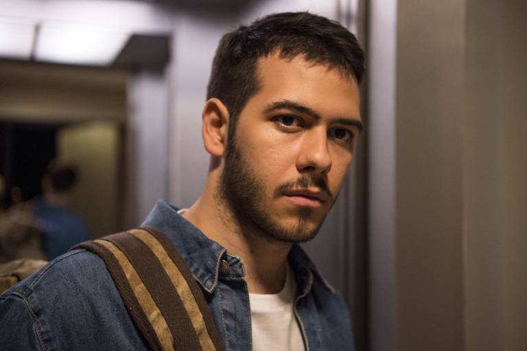 Amor de Mãe: Vinícius volta ao Brasil e se une a Amanda contra a PWA