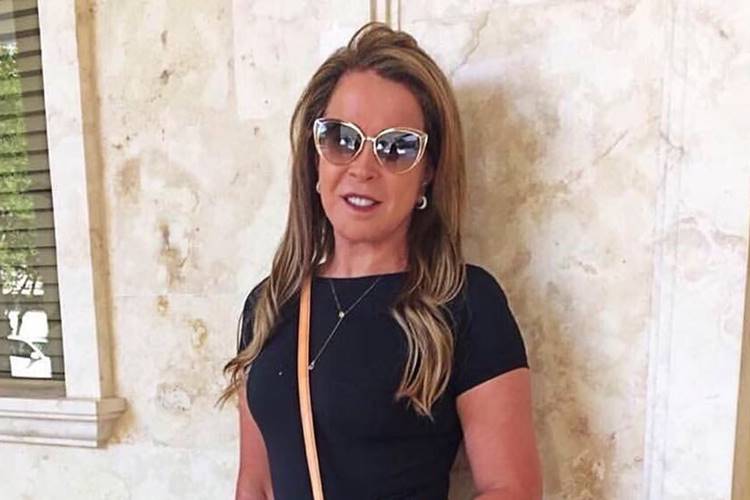 Zilu Camargo exibe corpão ao posar de biquíni em Miami