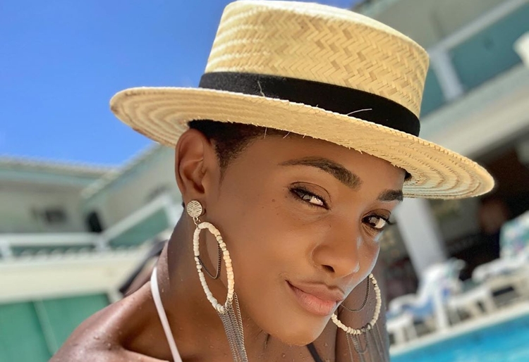 Erika Januza bate o martelo e aceita convite para desfilar no Salgueiro