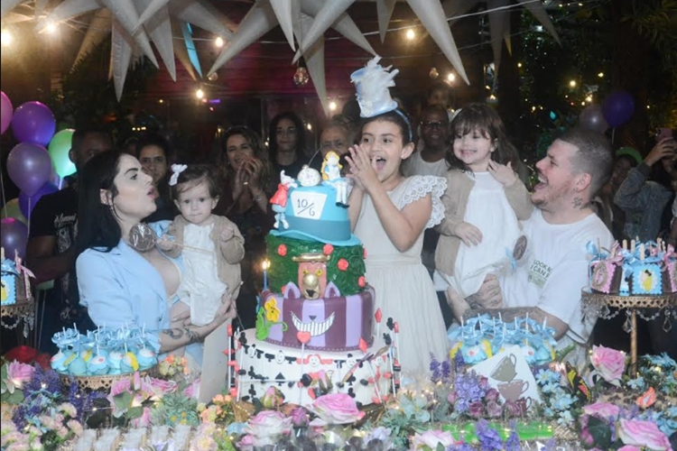 Cantor de pagode Ferrugem comemora os 9 anos da primogênita Júlia