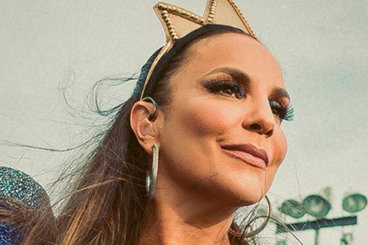 Revoltada, Ivete Sangalo interrompe briga com arma durante show e dispara: “Vai aprender uma preliminar”