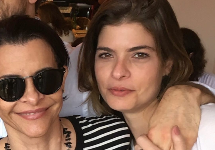 Marina Lima se declara para namorada: “Sou a mulher mais bem acompanhada do mundo”