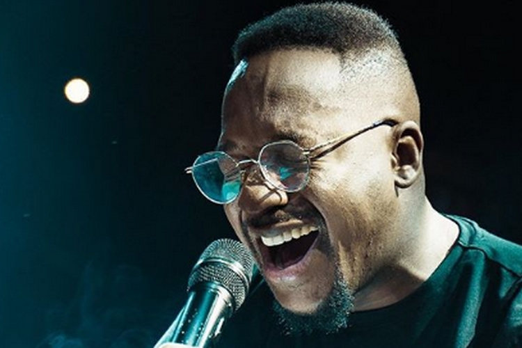 Mumuzinho avalia carreira como cantor e aclama renovação do sertanejo