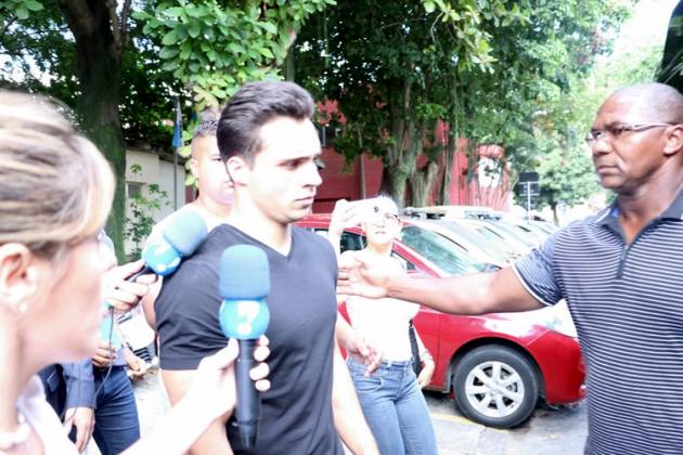 Petrix Barbosa deixa a delegacia - Ag News