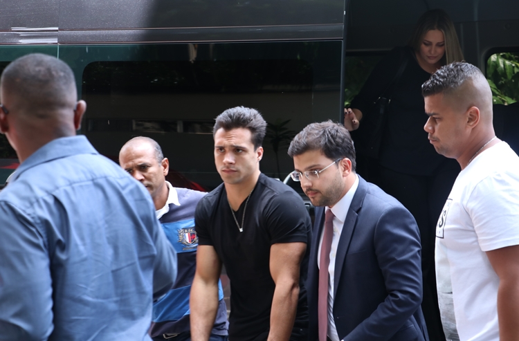 BBB20: Petrix Barbosa chega à Delegacia de Mulheres para depor