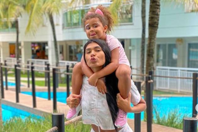 Pocahonta e filha Vitória reprodução Instagram