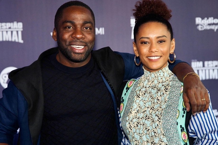 De biquíni, Taís Araújo surge dançando com Lázaro Ramos; confira